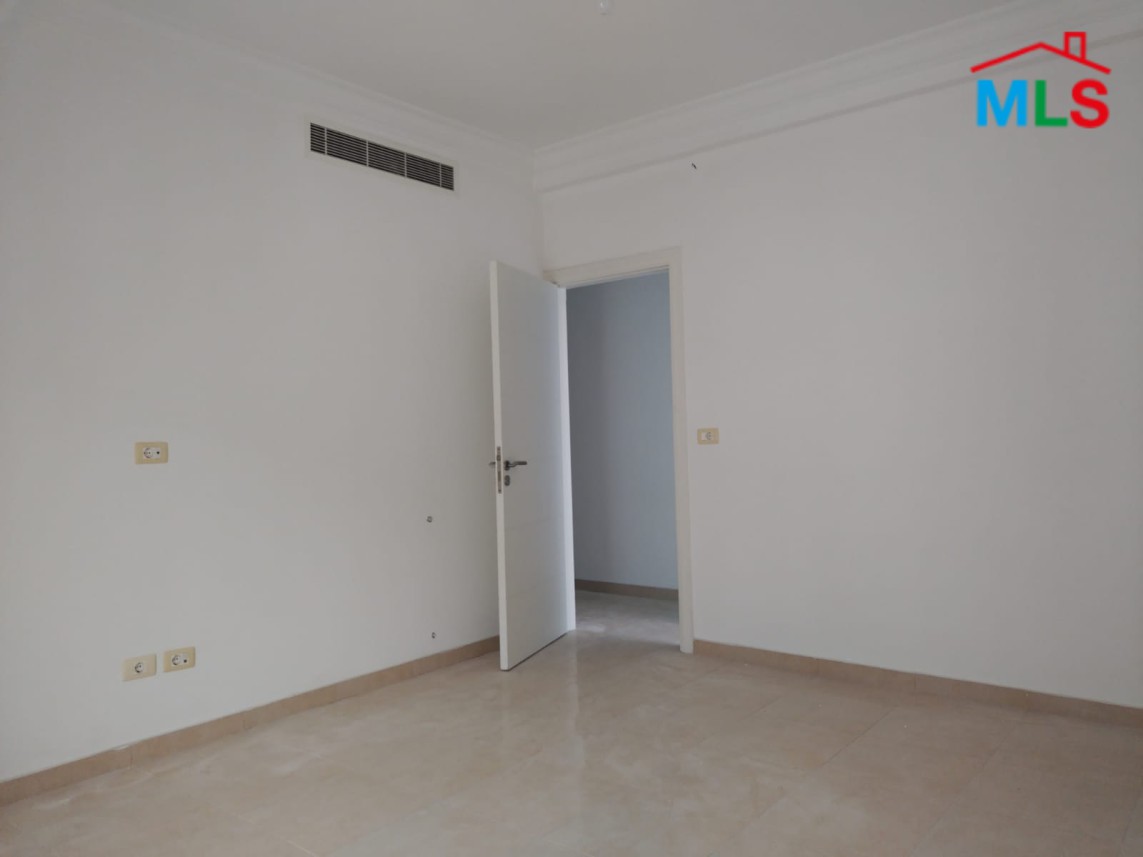 260 sqm apartment with 260 sqm roof for Sale in Jounieh