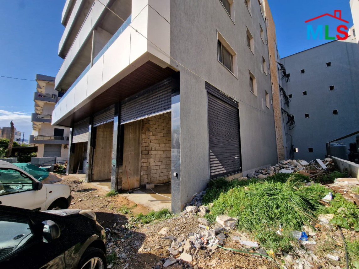 124 SQM Shop for Sale in Batroun in a Prime Location