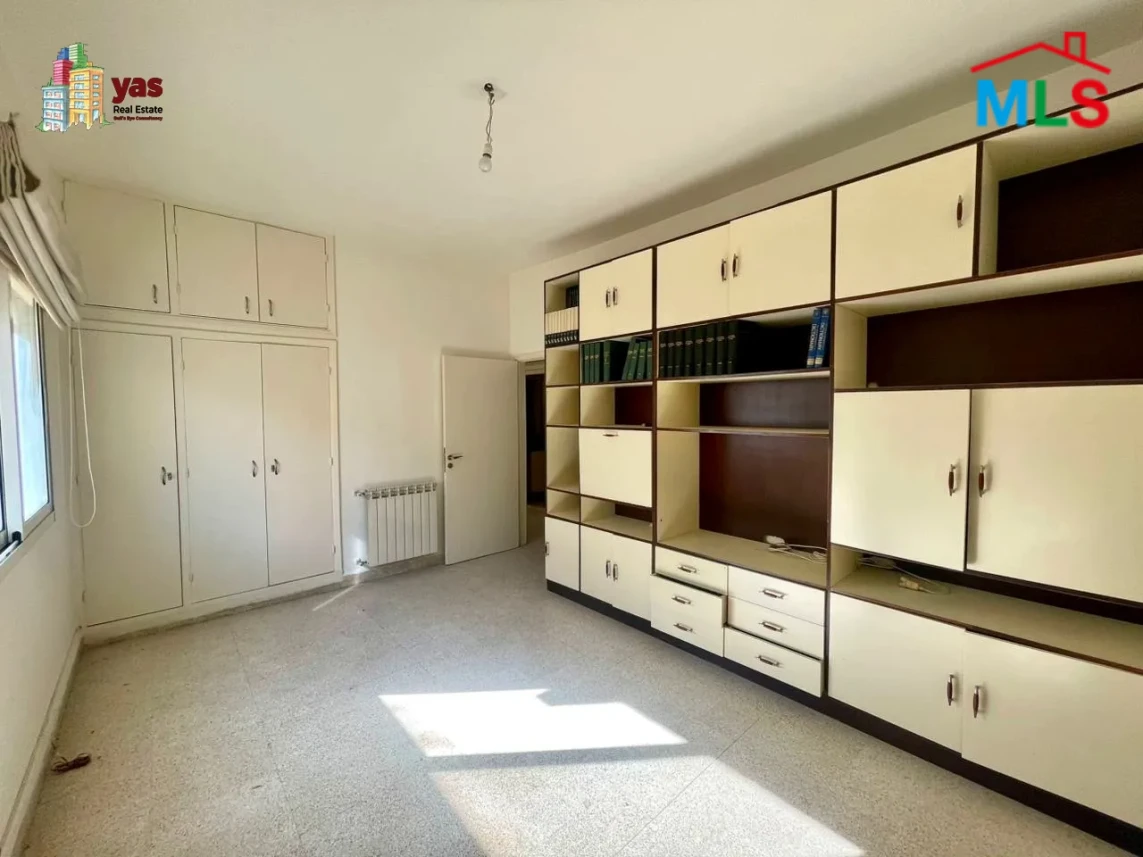 Achrafieh/Mar Mikhael 180m2 | Rnet | Well Maintained | Partial View| O