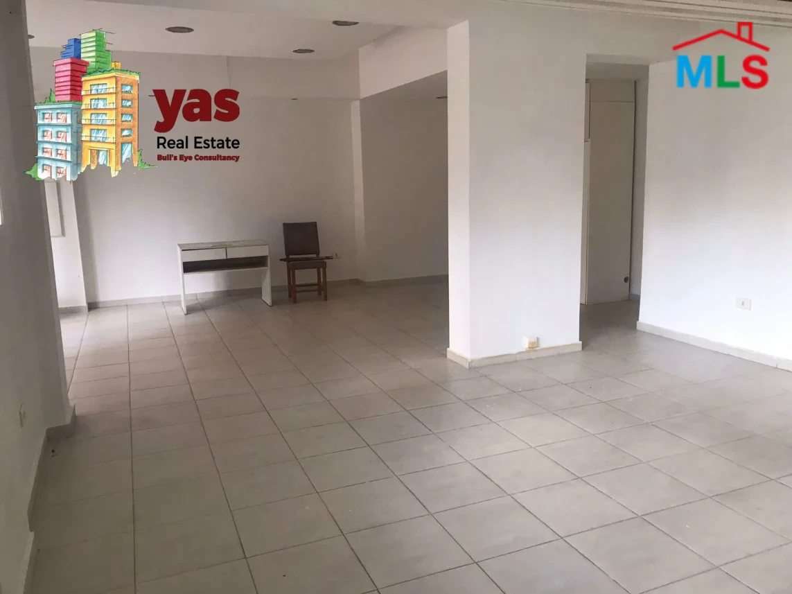Achrafieh 90m2 | Shop | Rent | Prime Location | Active Street | MO