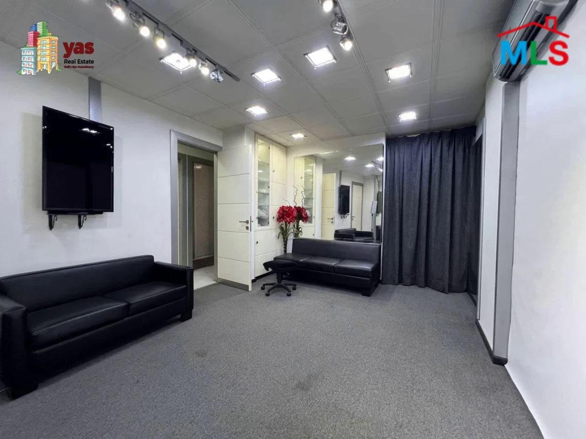 Jounieh 100m2 Office For Rent | Prime Location | High End | EH