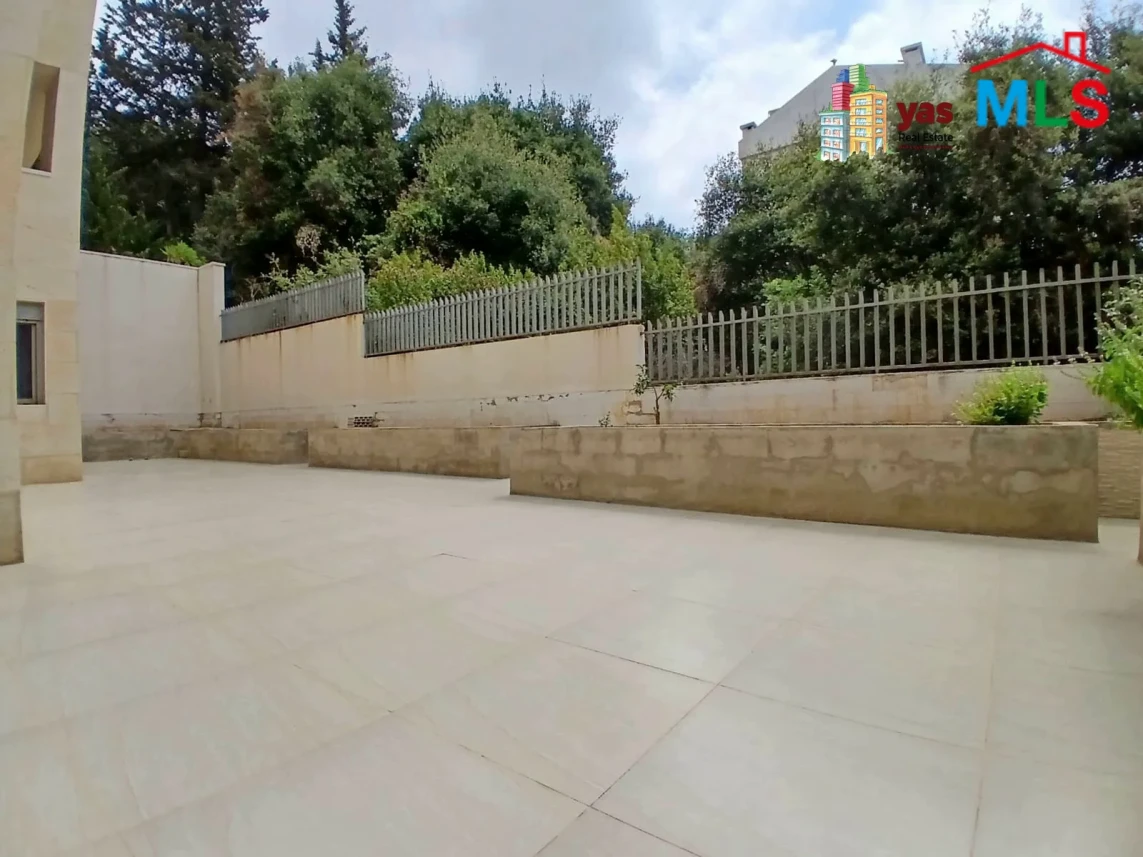 Kfarhbab 200m2 | 150m2 Terrace | Rent | Partial View | High End | IV