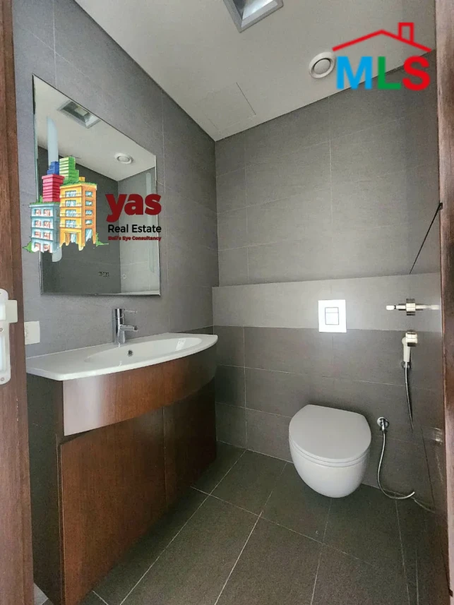 Achrafieh 220m2 | Rent | Flat | Prime Location | Well lighted | BA