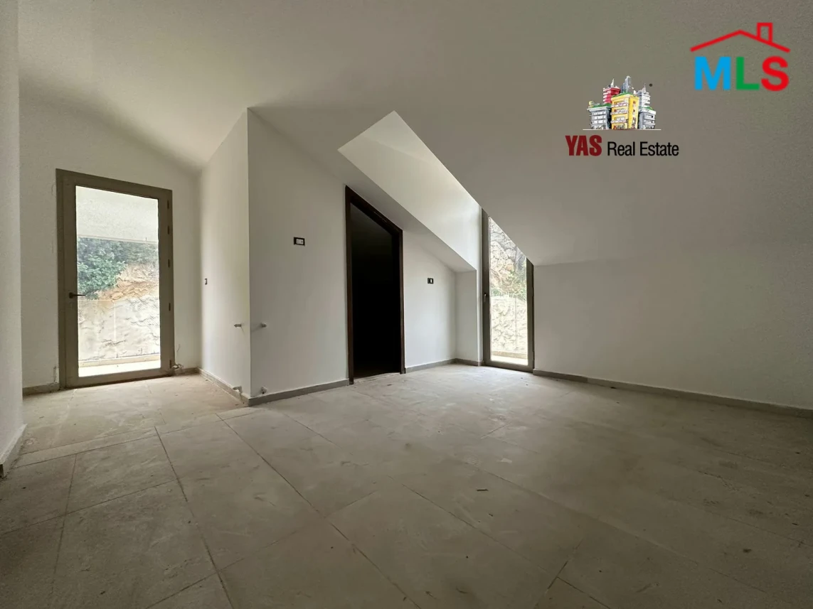 Kfarhbab 225m2 | Rent | Duplex | Partial View | Prime Location | KA IV