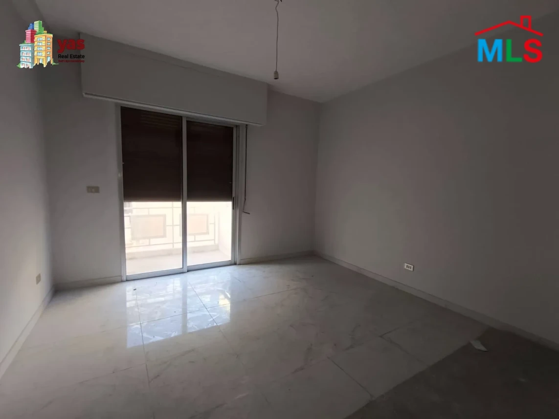 Achrafieh 140m2 | Well Lighted | Prime Location | Renovated | AA/EL