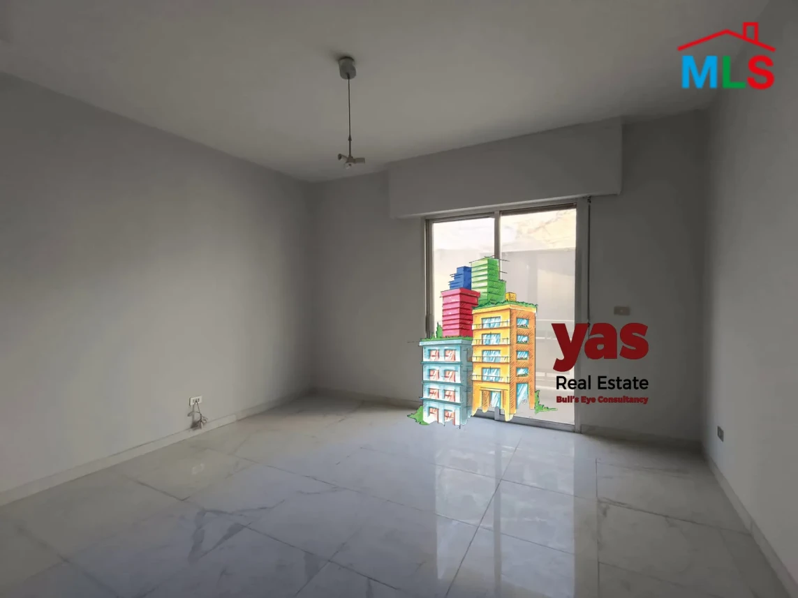 Achrafieh 140m2 | Well Lighted | Prime Location | Renovated | AA/EL