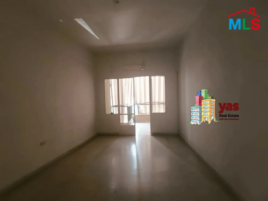 Dora 114m2 | Need Renovation | Easy Access | Well Lighted | AA