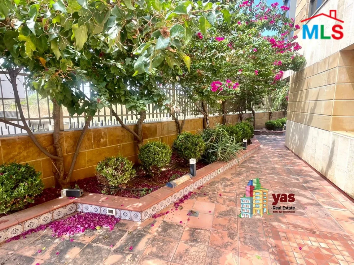 Adma 325m2 | 220m2 Terrace | Accessible | Prime Location | PA