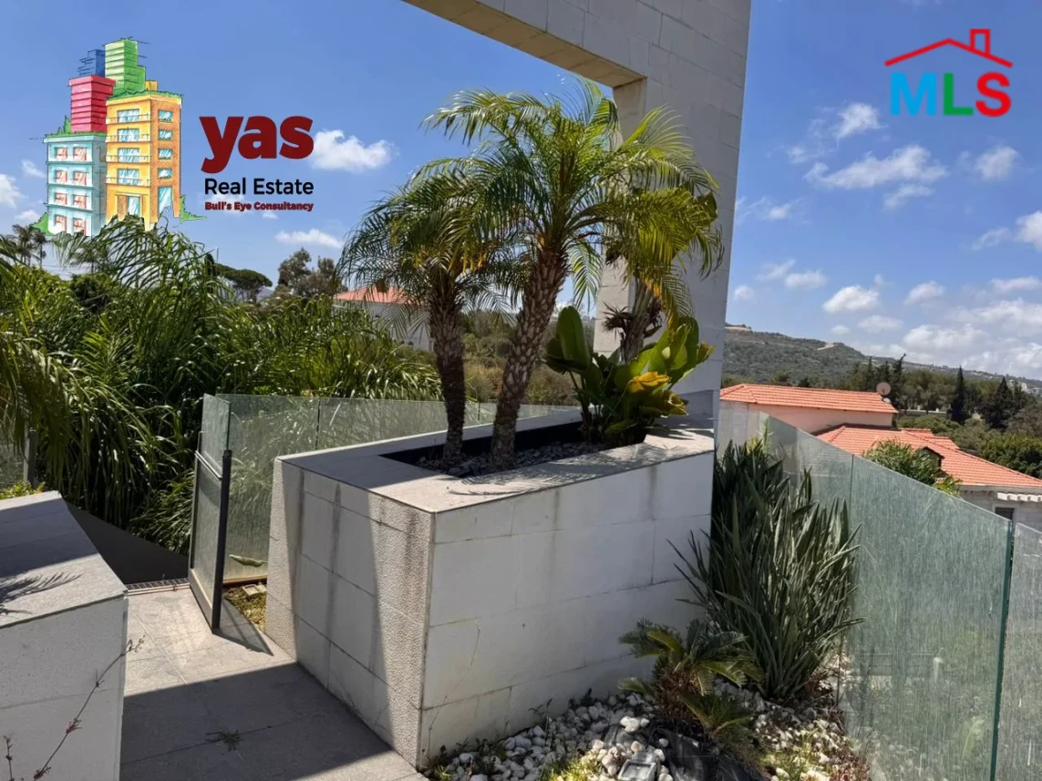 Mechref 850m2 | 500m2 Triplex Villa | Furnished | Amazing View | AC