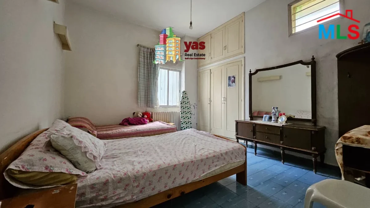 Ballouneh 184m2 | Well Maintained | Flat | Calm Street | Catch | TO