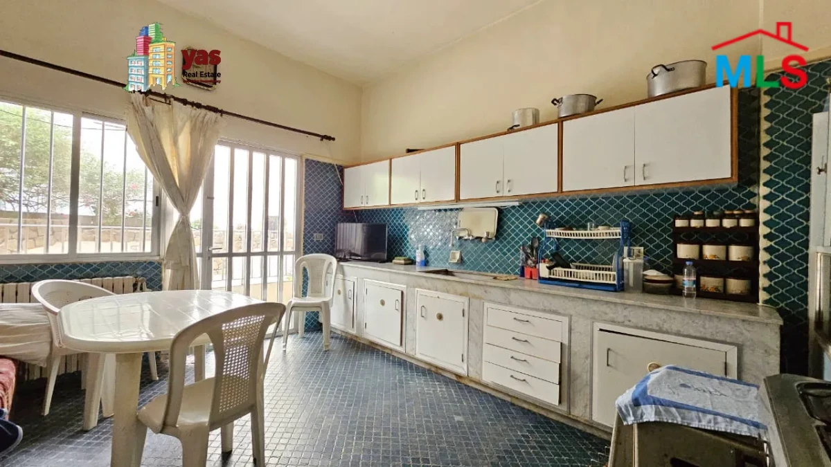 Ballouneh 184m2 | Well Maintained | Flat | Calm Street | Catch | TO