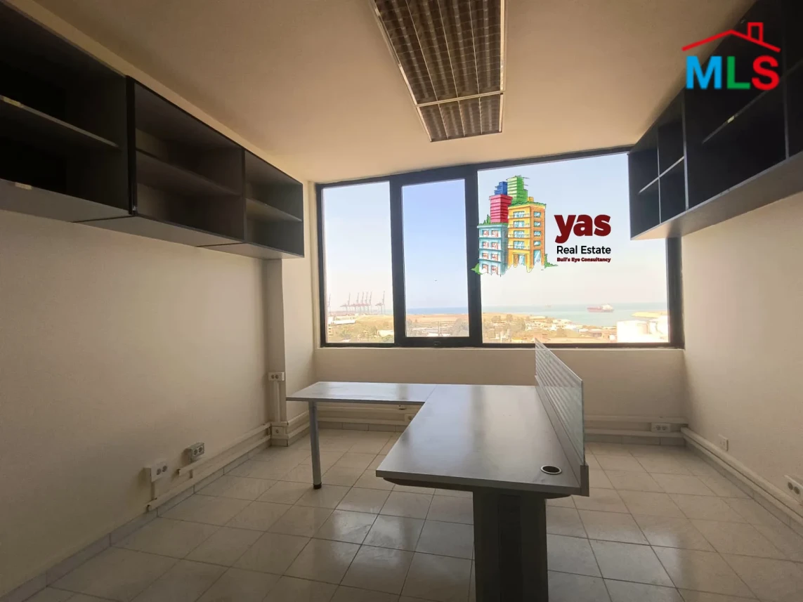 Dora 300m2 | Offices | Partly Equipped | Highway | AA/BA