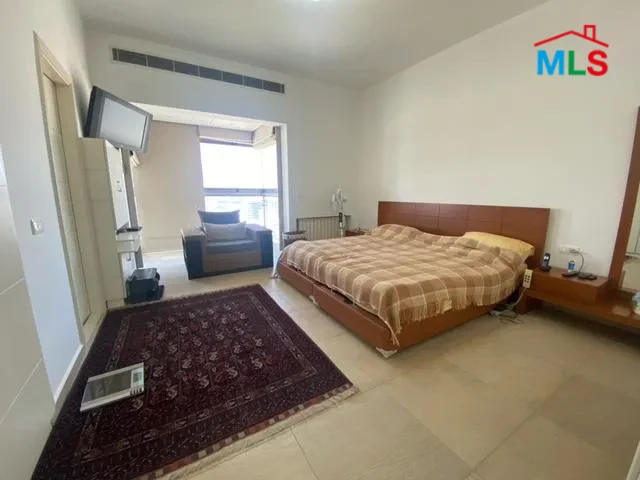 Baabda/Louaize 350m2 | Open View | Fully Decorated | PA