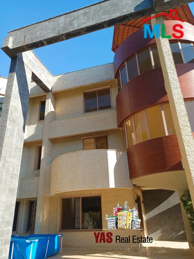 Baabdat 1085m2 | 1012m2 Land/Garden | Triplex | Unique Design | PA