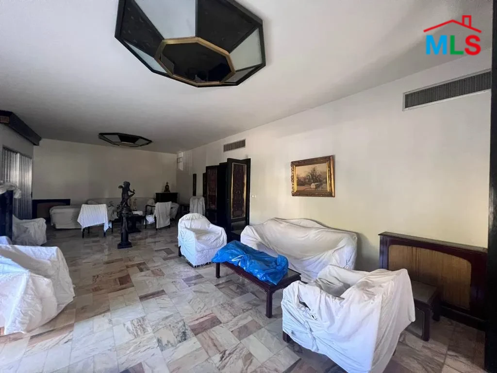Adonis 360m2 | 250m2 Terrace/Garden | Well Maintained |CH