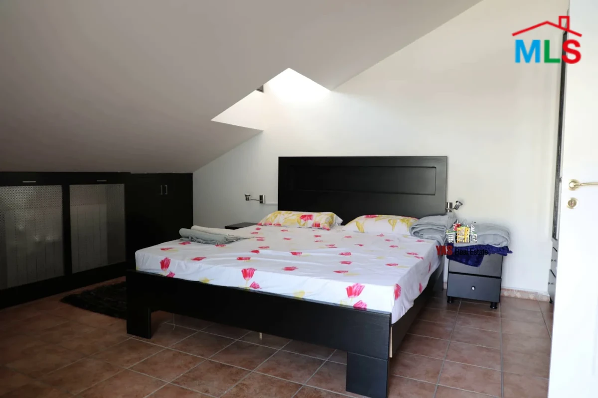 Baabdat 360m2 | Duplex | Rooftop | High-End