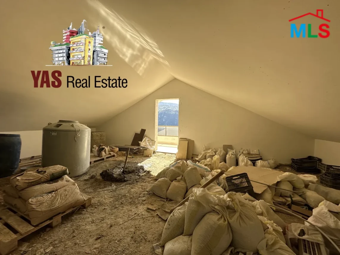 Jeita 320m2 Duplex | Impressive View | Luxurious | Private street