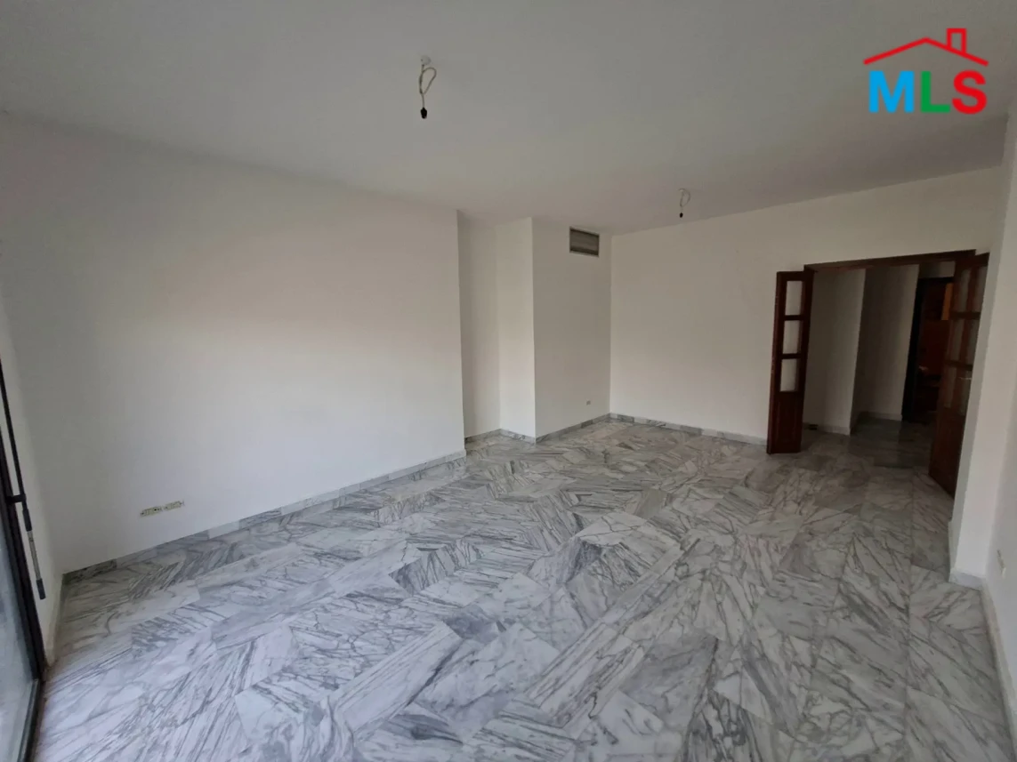 Awkar 142m2 | Calm Area | Iskan Available | Prime Location | CHKH