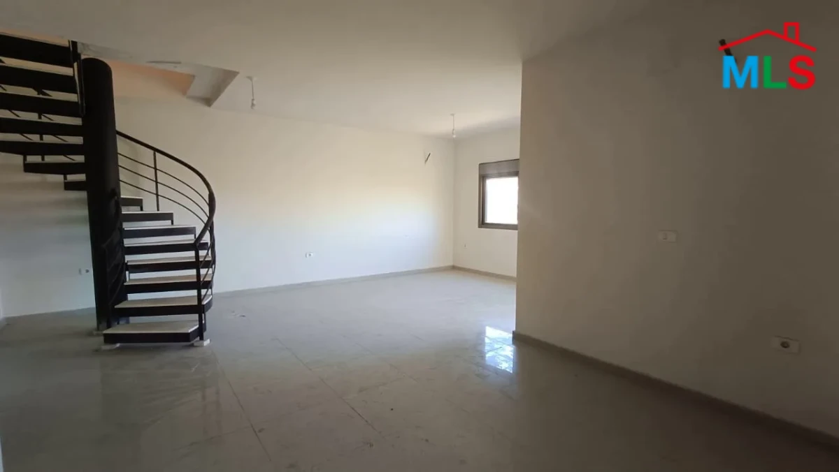 Mansourieh 250m2 | Duplex | Mountain View | Calm Area | AA