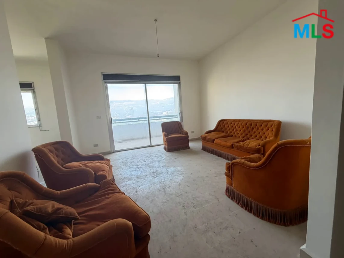 Ballouneh 125m2 | Well Maintained | Calm Area | Private Street | EL