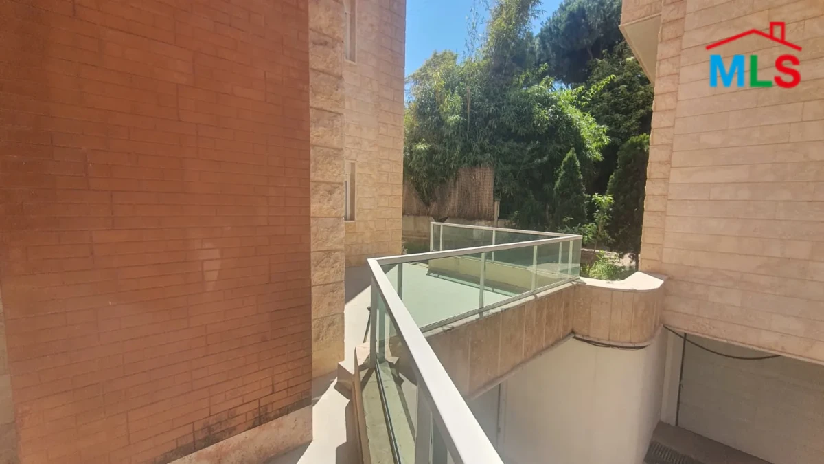 Amchit 360m2 | 50m2 Terrace | Luxury | Prime Location| Brand New | ABA