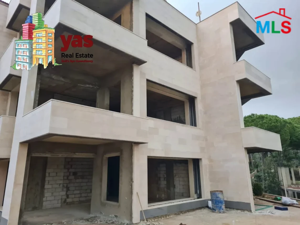 Baabdat 210m2 | 90m2 Garden | Payment Facilities | Mountain View | TCH