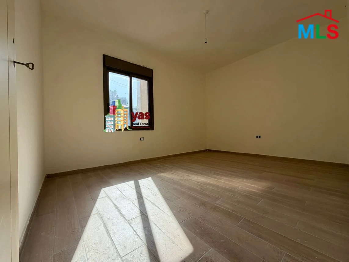 Haret Sakher 150m2 | Excellent Condition | Quiet Street | EH