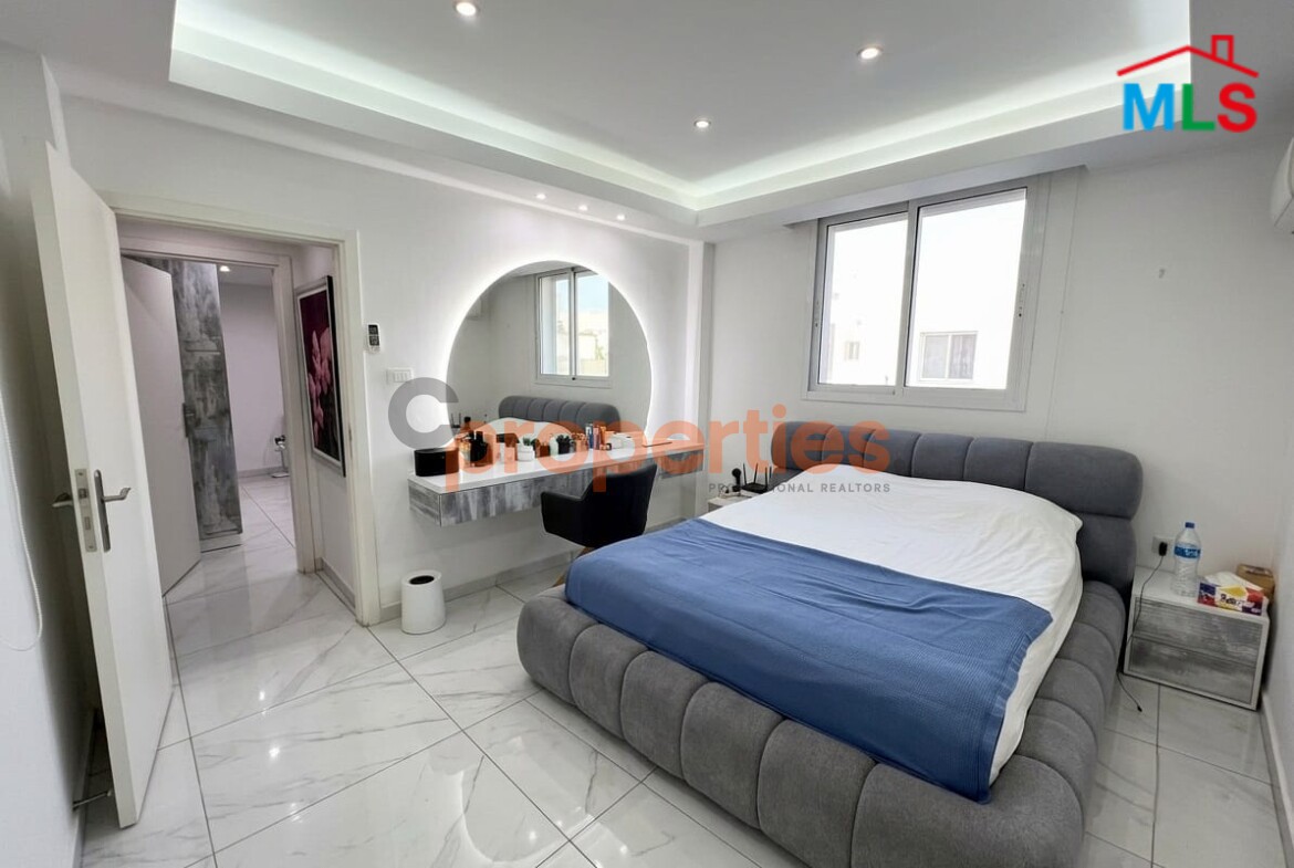 Apartment For Rent In Achrafieh - CPBMH35