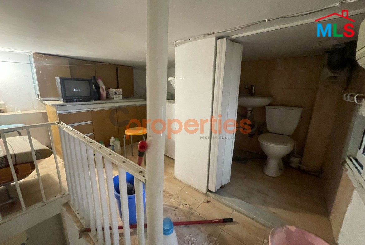 Apartment for rent in Achrafieh - شقة للإيجار في الأشرفية - CPBPK28