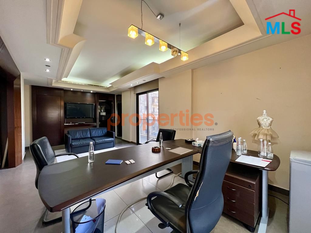 Office For Rent in Downtown Beirut - CPBHS113