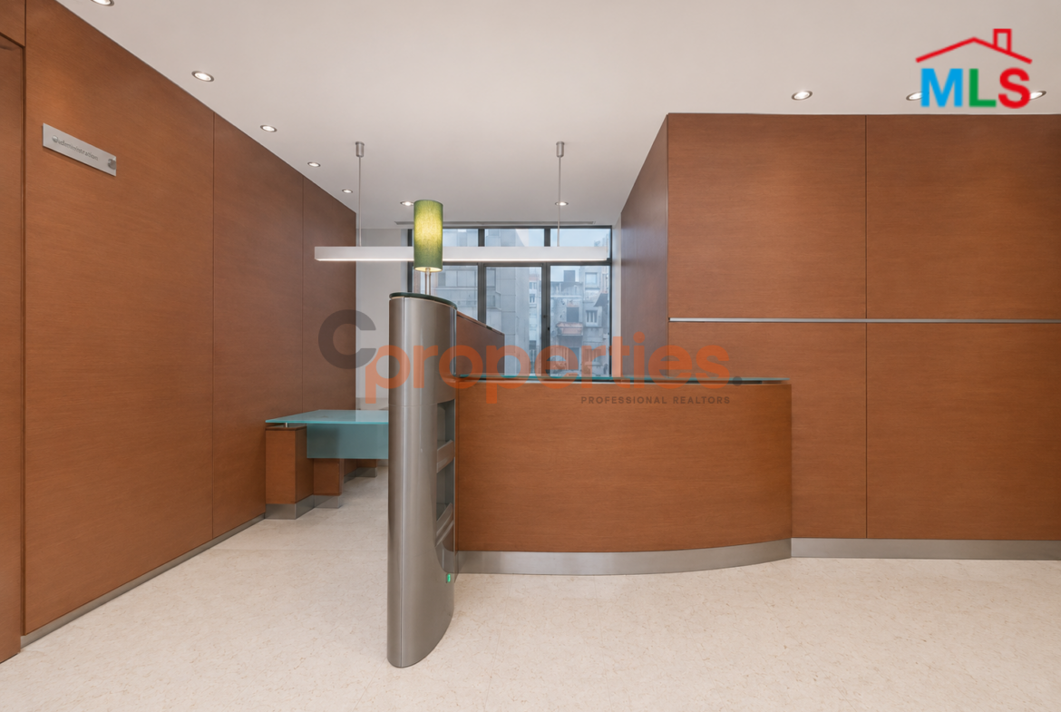 Office for rent in Hamra-CPBMKH15