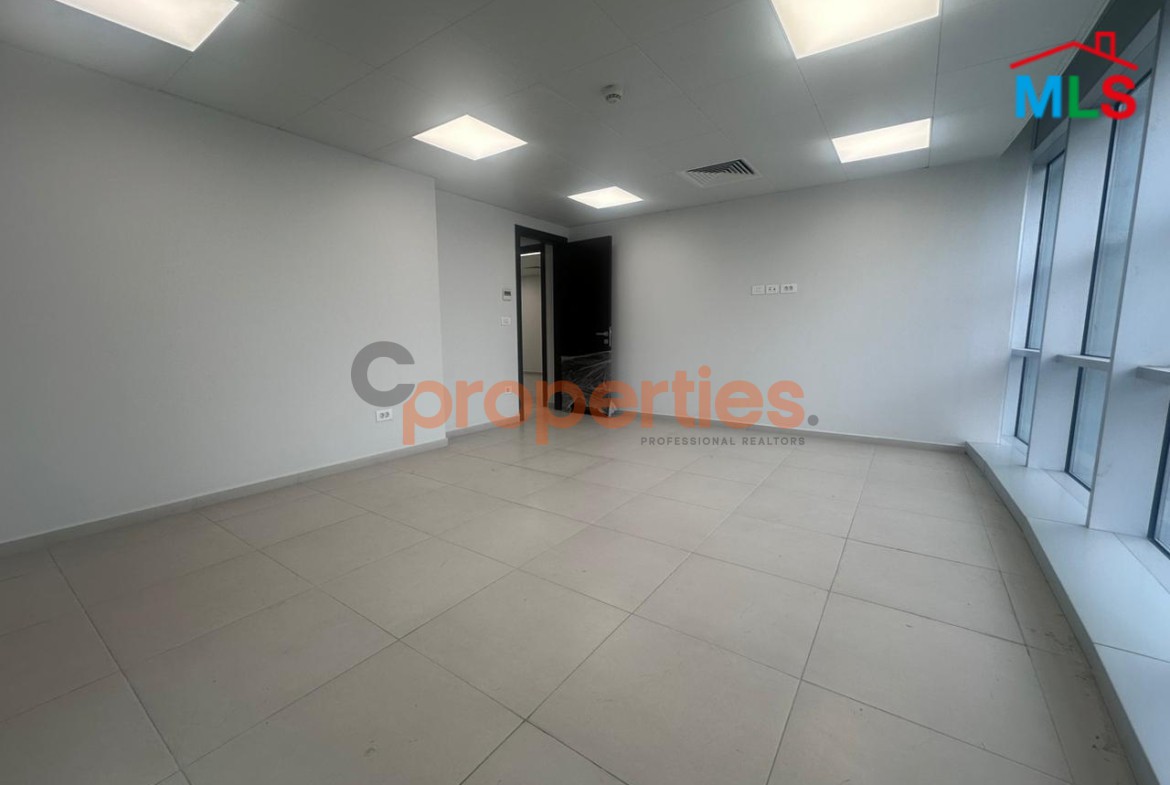Office For Rent in Ramlet al baydah - CPBHS81
