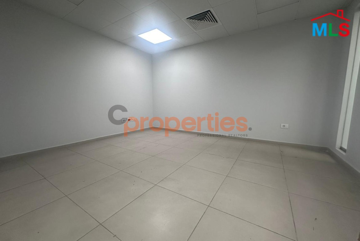 Office For Rent in Ramlet al baydah - CPBHS81