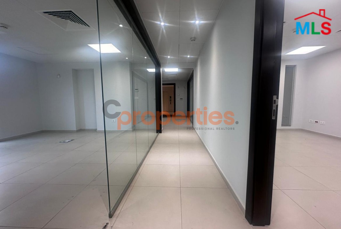 Office For Rent in Ramlet al baydah - CPBHS81