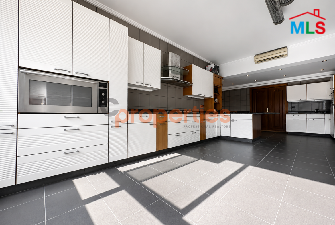 Duplex For Rent in Ramlet al Baydah - CPBHS72