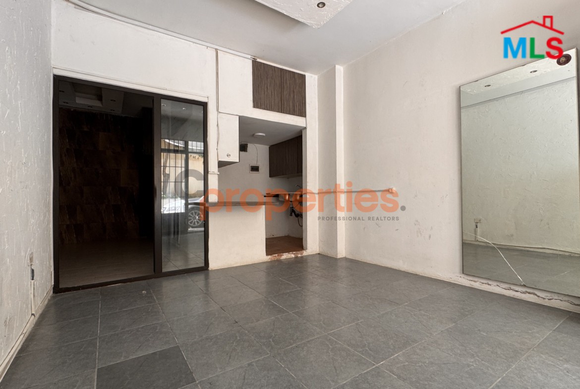 Studio/shop for rent in awkar - CPTA99