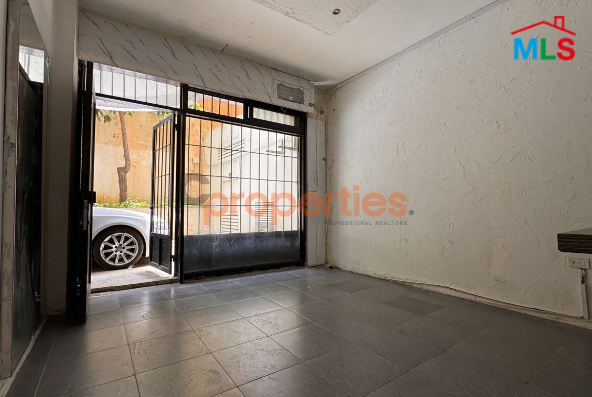 Studio/shop for rent in awkar - CPTA99