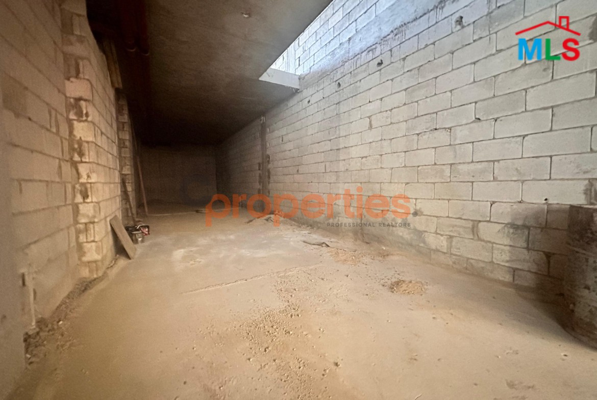Shop For Rent In Jnah - CPBHS68
