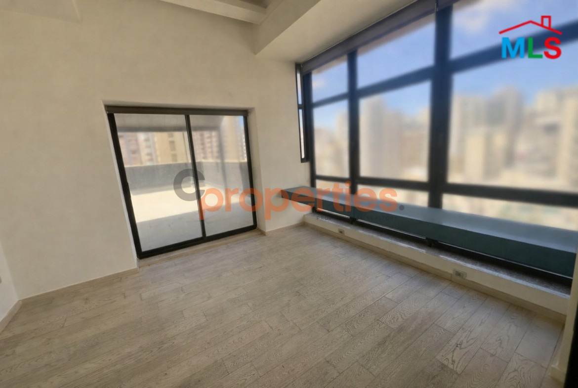 Shop for Rent in Achrafieh - CPBEC04