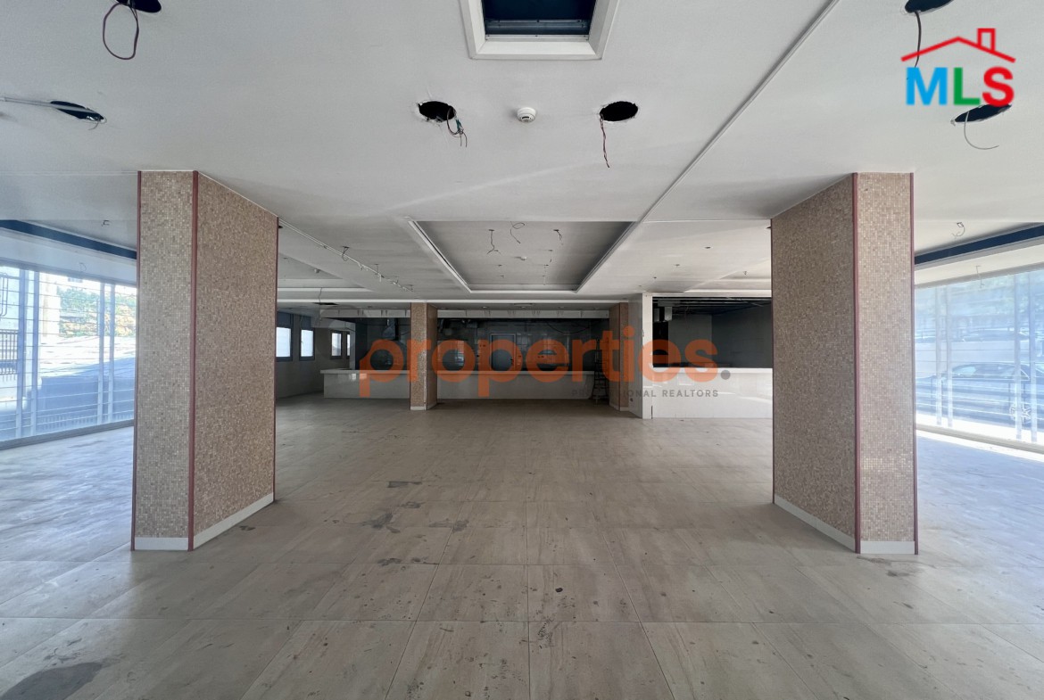 Spacious Showroom For Rent In Dekwaneh | CPCC143