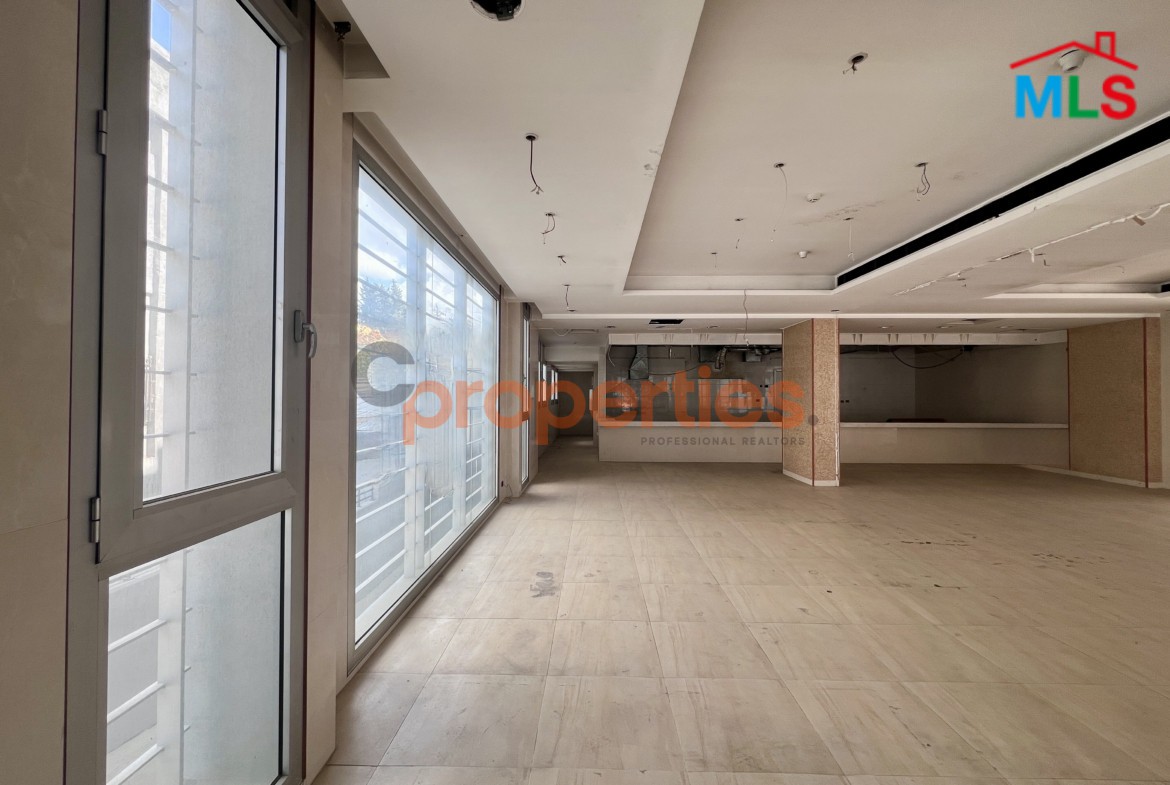 Spacious Showroom For Rent In Dekwaneh | CPCC143