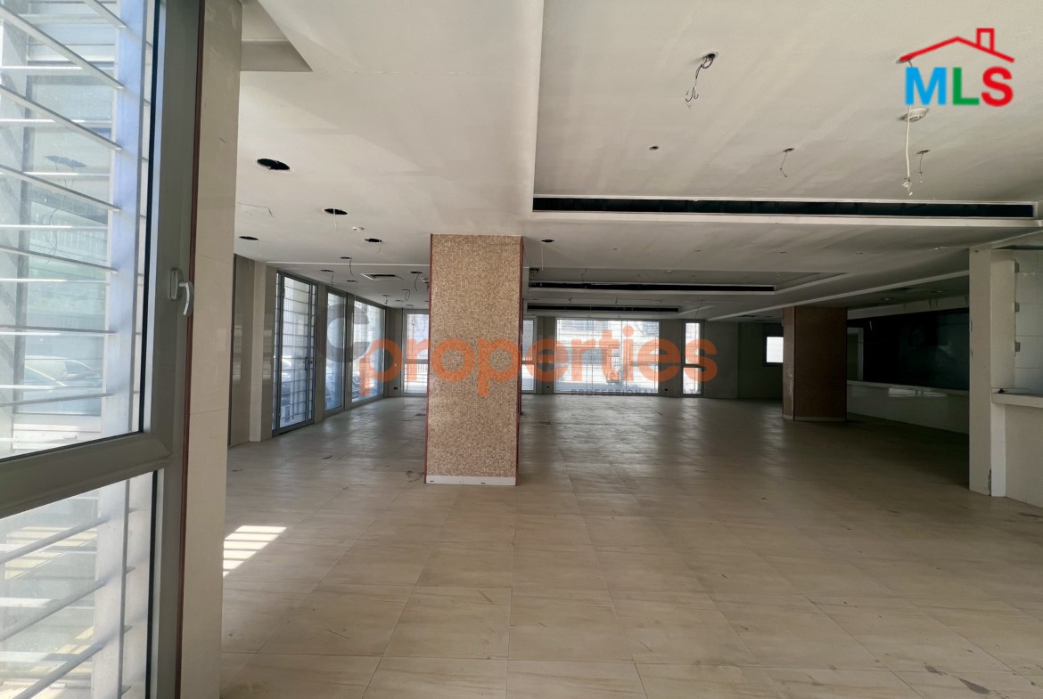 Spacious Showroom For Rent In Dekwaneh | CPCC143