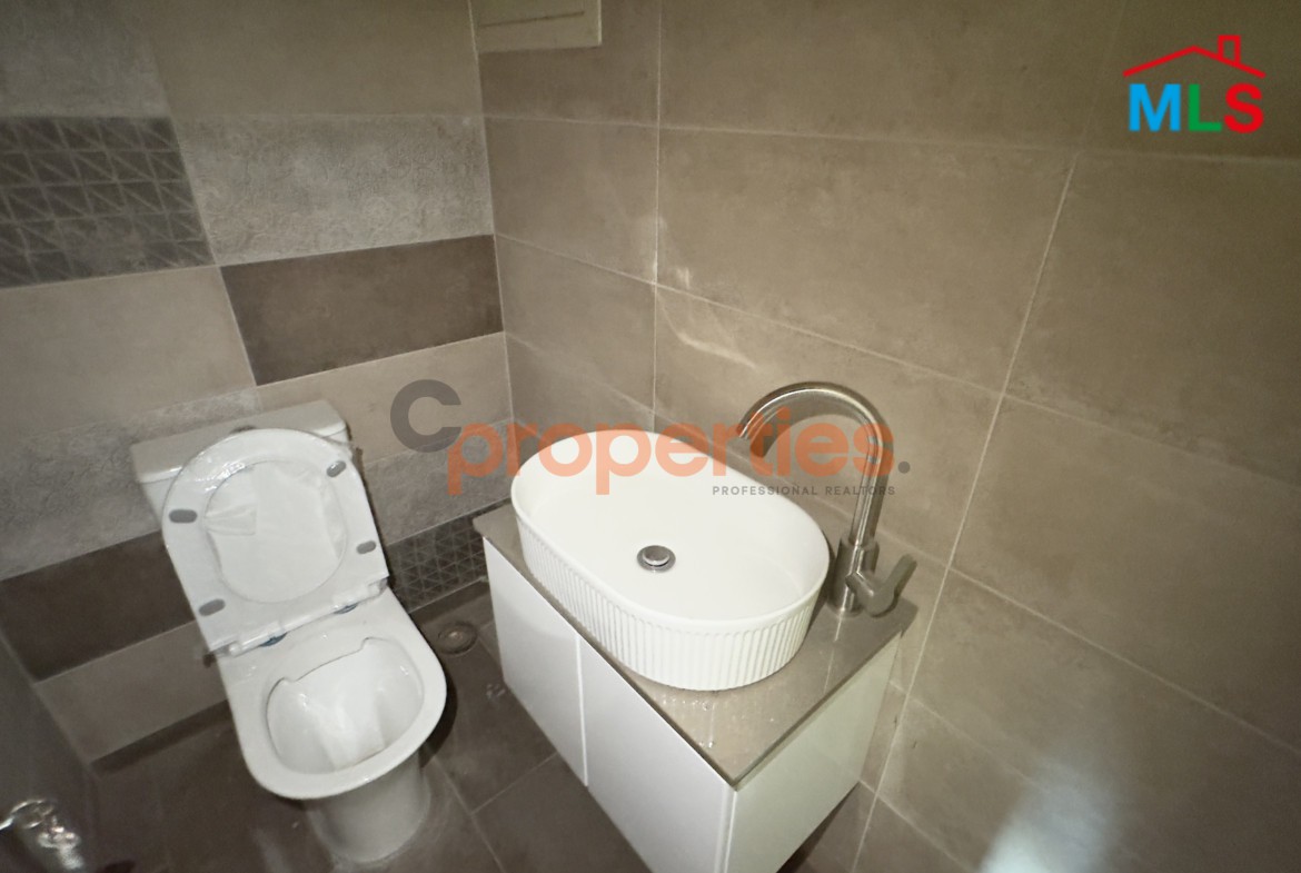 Apartment for Rent in Blat with Terrace - CPJTA09