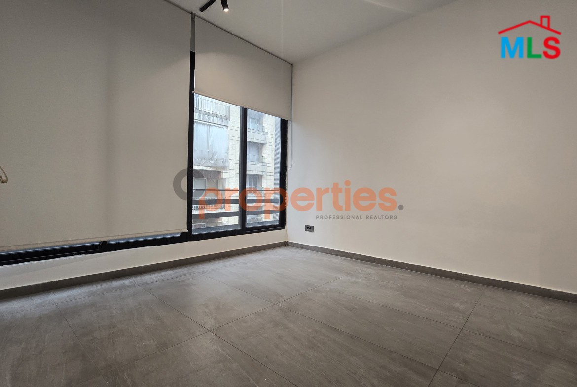 Office For Rent In Badaro - CPJA48