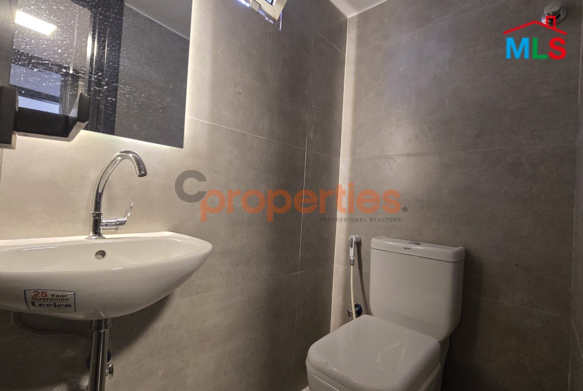 Office For Rent In Badaro - CPJA47