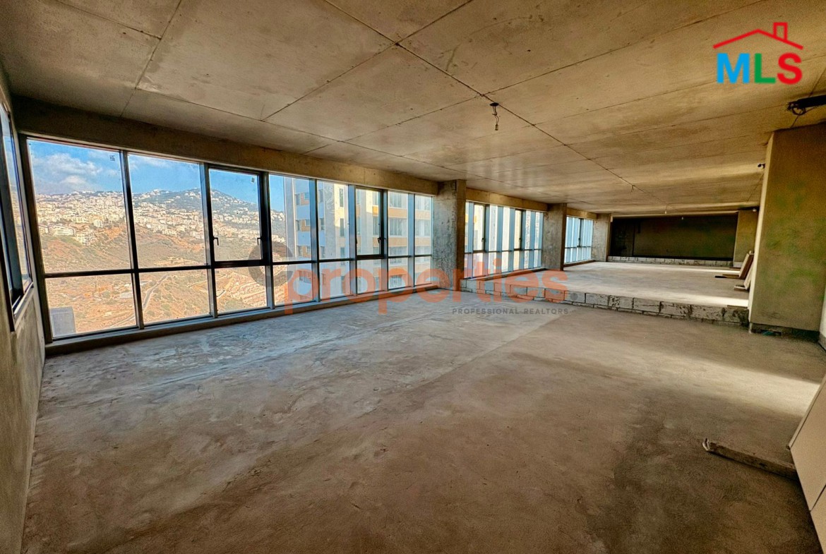 Office For Rent In Louaize - CPFY176