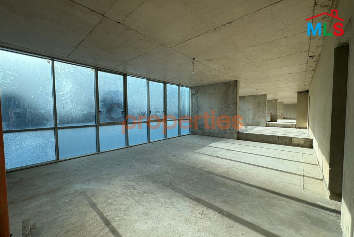 Office For Rent In Louaize - CPFY176