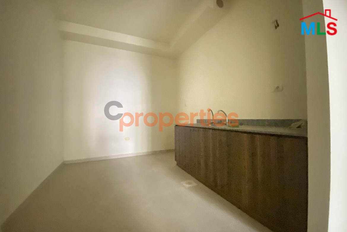 Spacious Office for Rent in Zalka - CPFY66