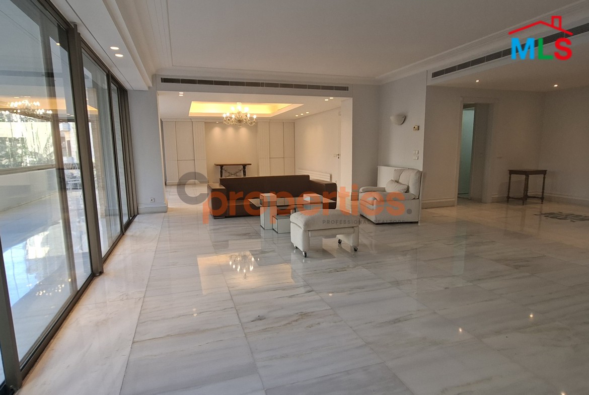 Apartment For Rent In Achrafieh - CPBWW54