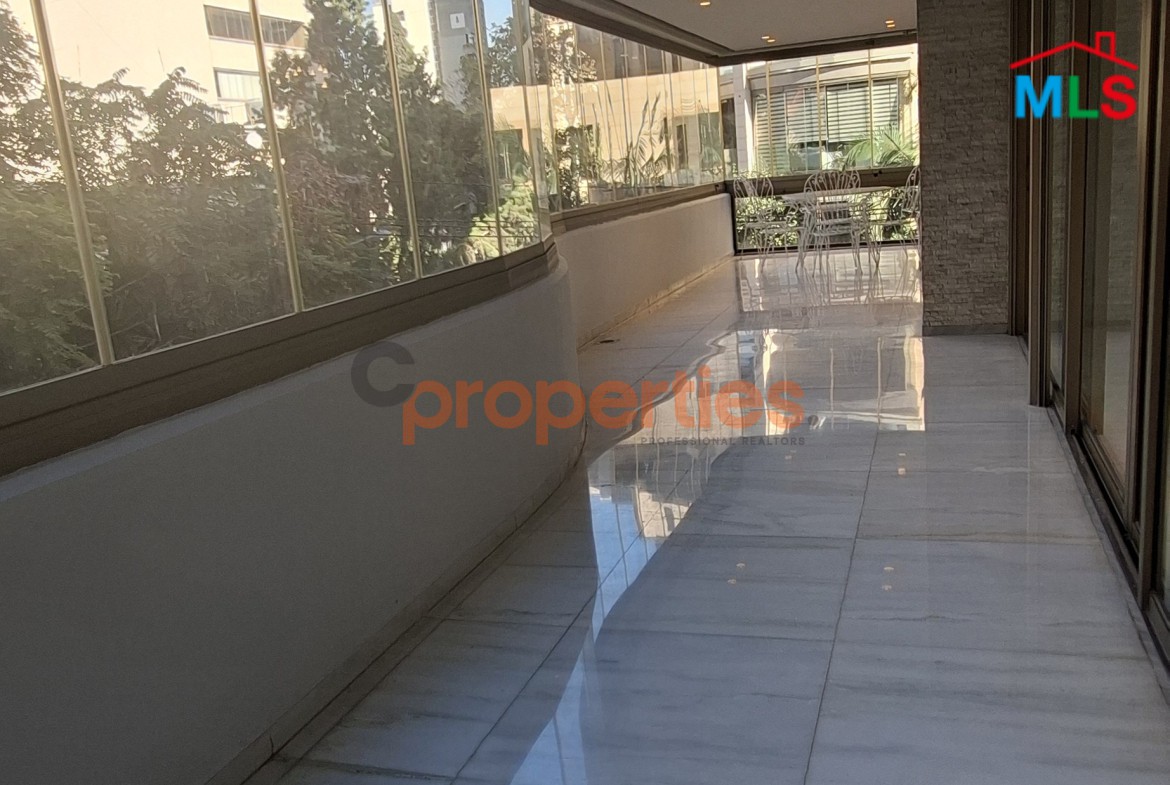 Apartment For Rent In Achrafieh - CPBWW54